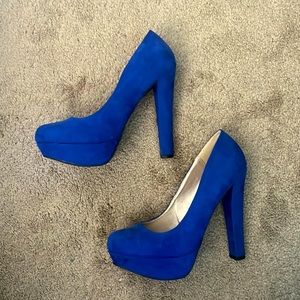 Blue Heels size 8 womens shoes slightly used